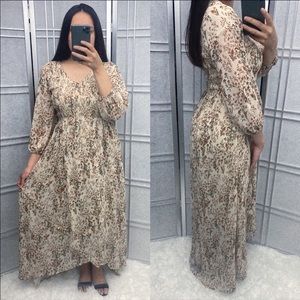 Seasonal dress maxi